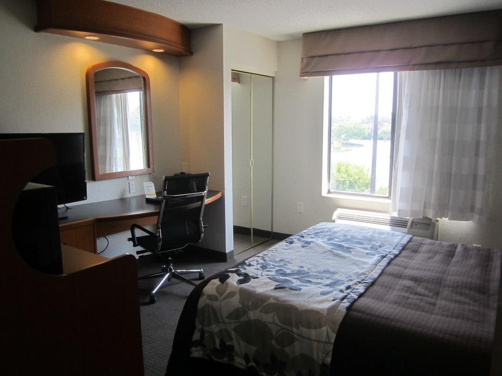 Clarion Pointe Albemarle Exterior foto